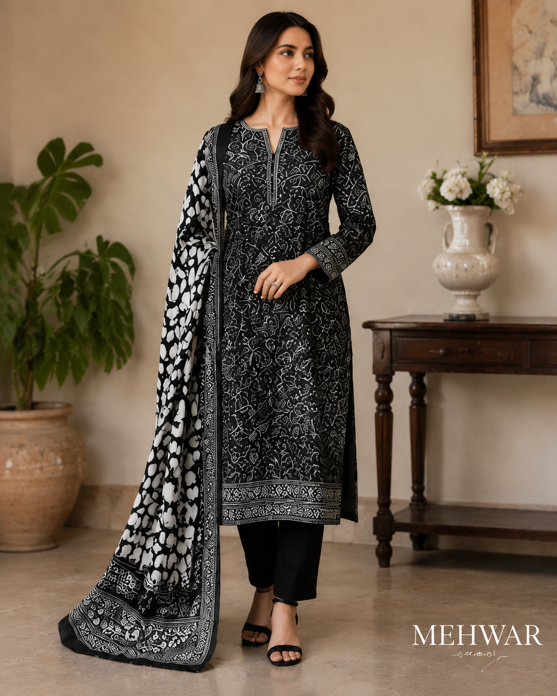 Mehwar – Noir Elegance Printed Lawn Suit